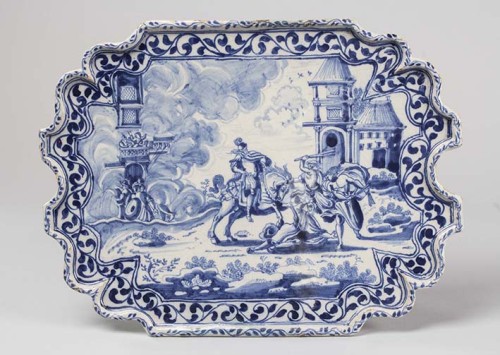 Dienblad met bijbels decor van de tempelroof van Heliodorus